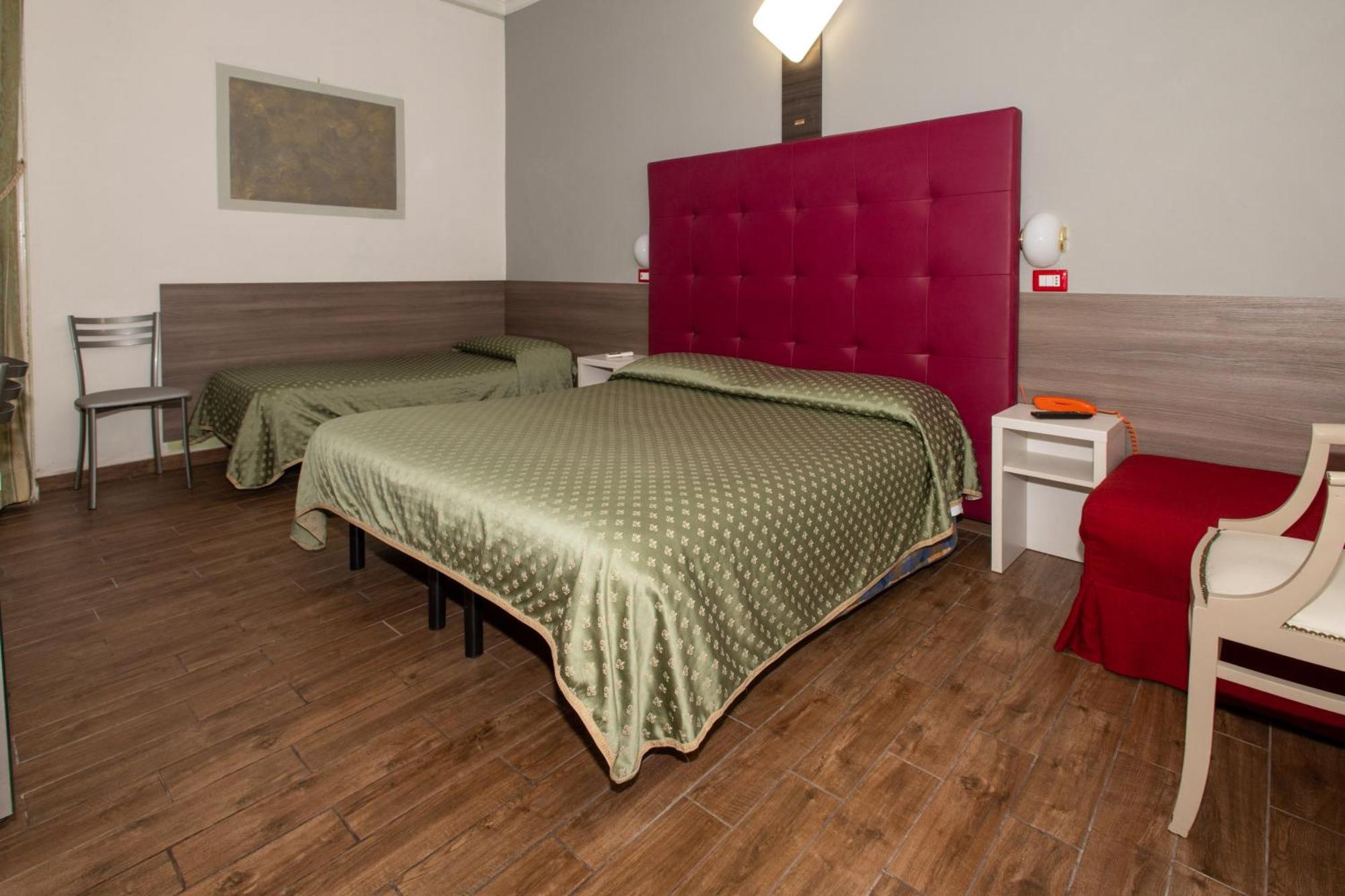 Hotel Piola — Photos 1